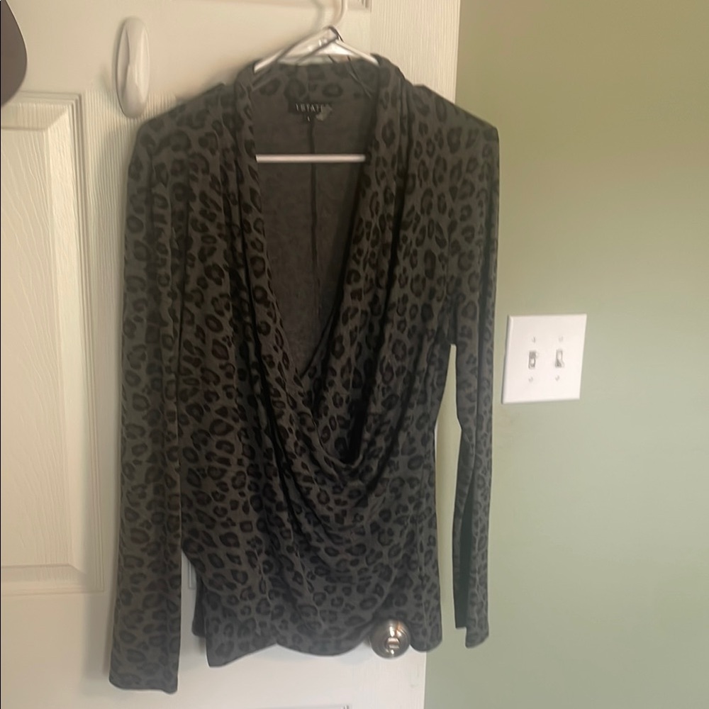Animal print sweater 1 state size L